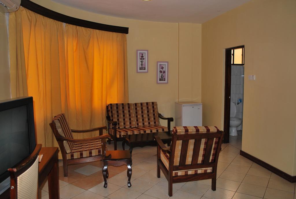 Parkview Inn Moshi Kamer foto