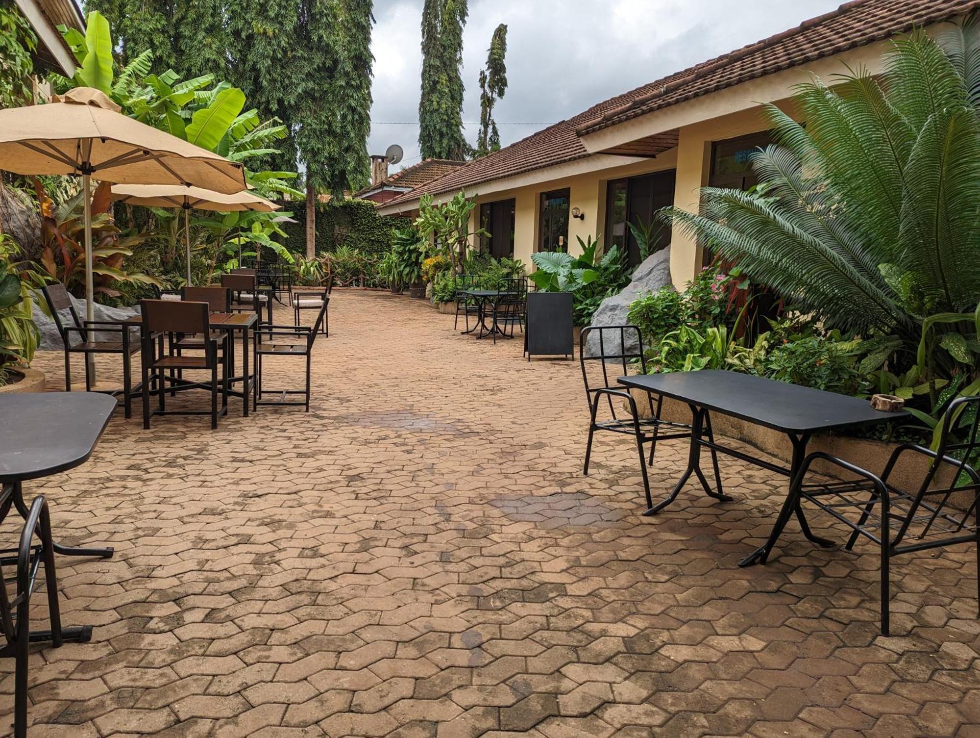 Parkview Inn Moshi Buitenkant foto