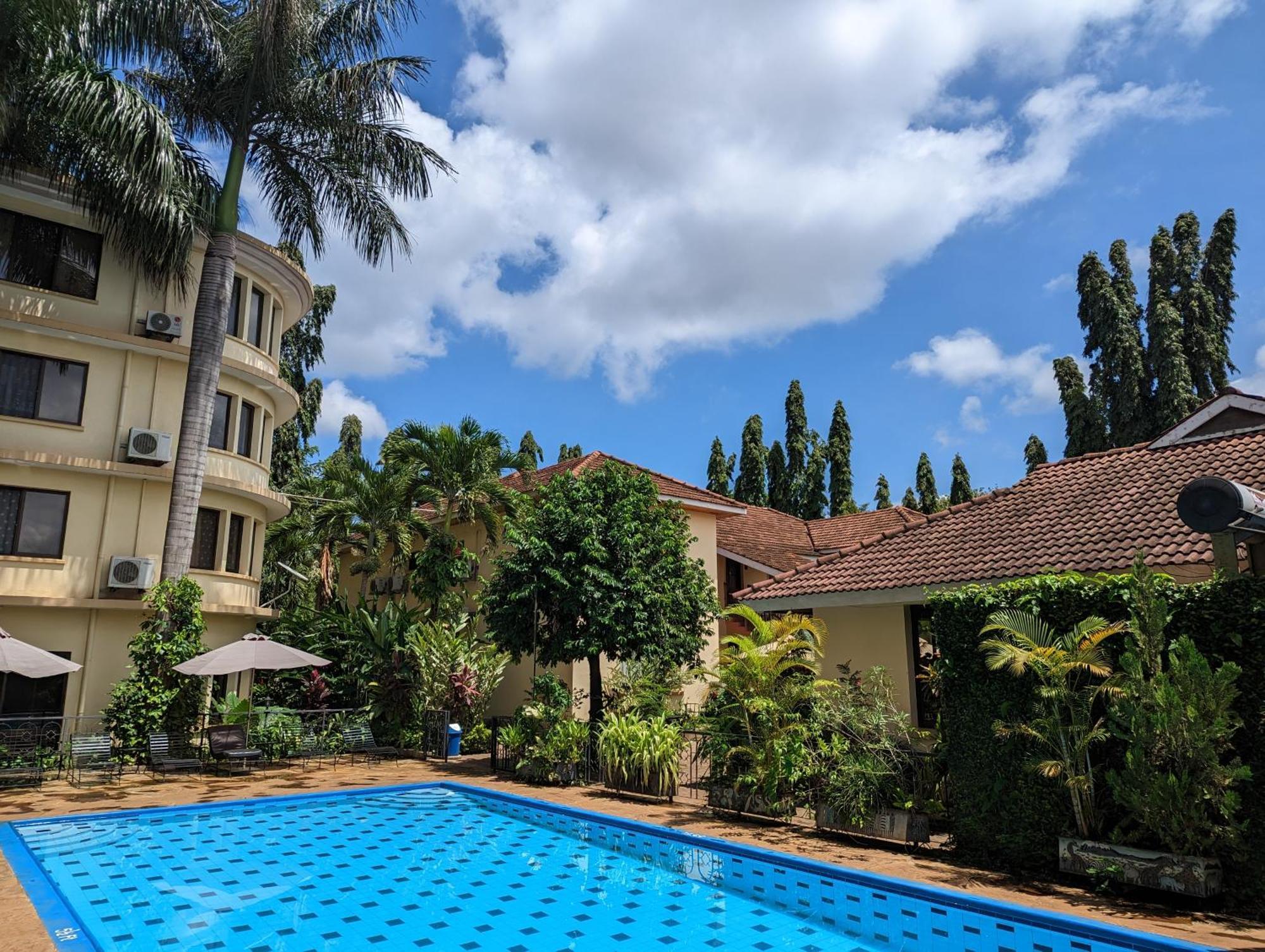 Parkview Inn Moshi Buitenkant foto