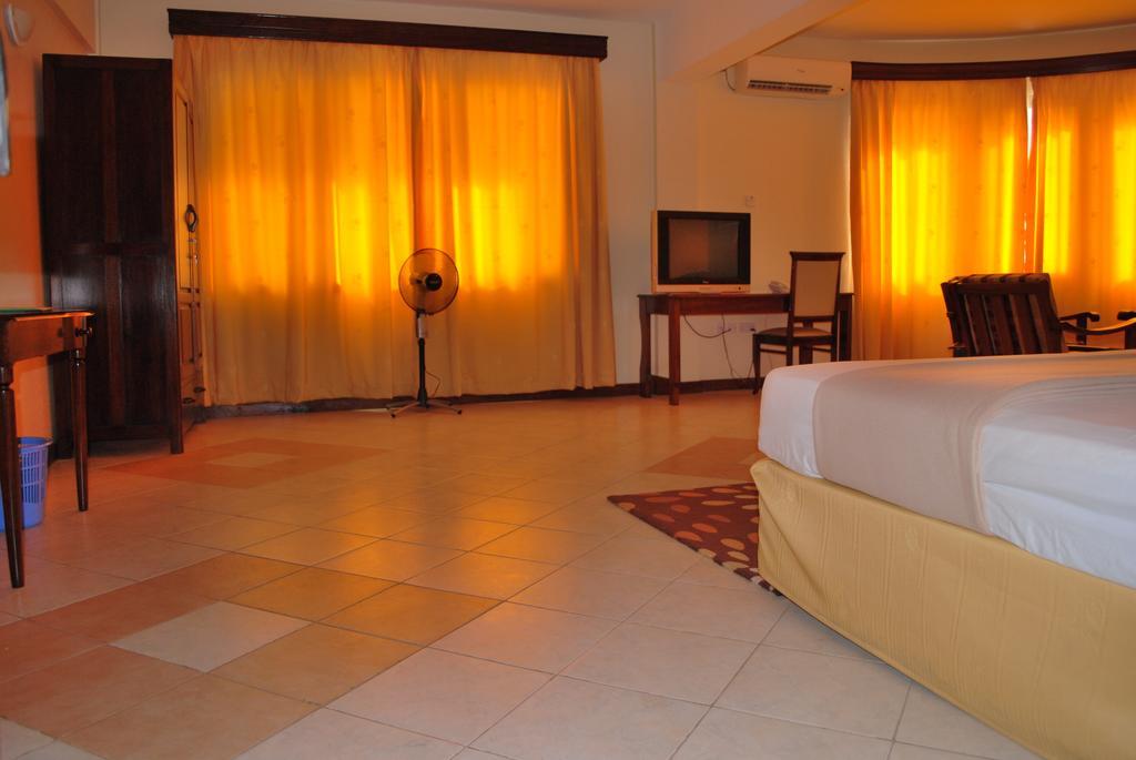 Parkview Inn Moshi Kamer foto