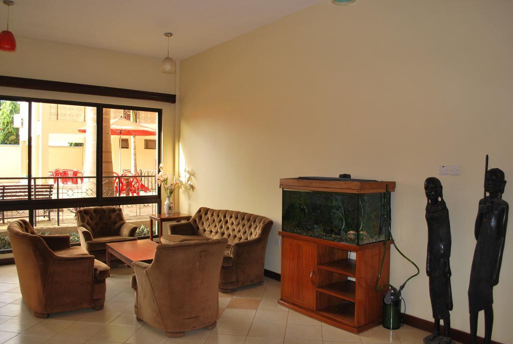 Parkview Inn Moshi Buitenkant foto