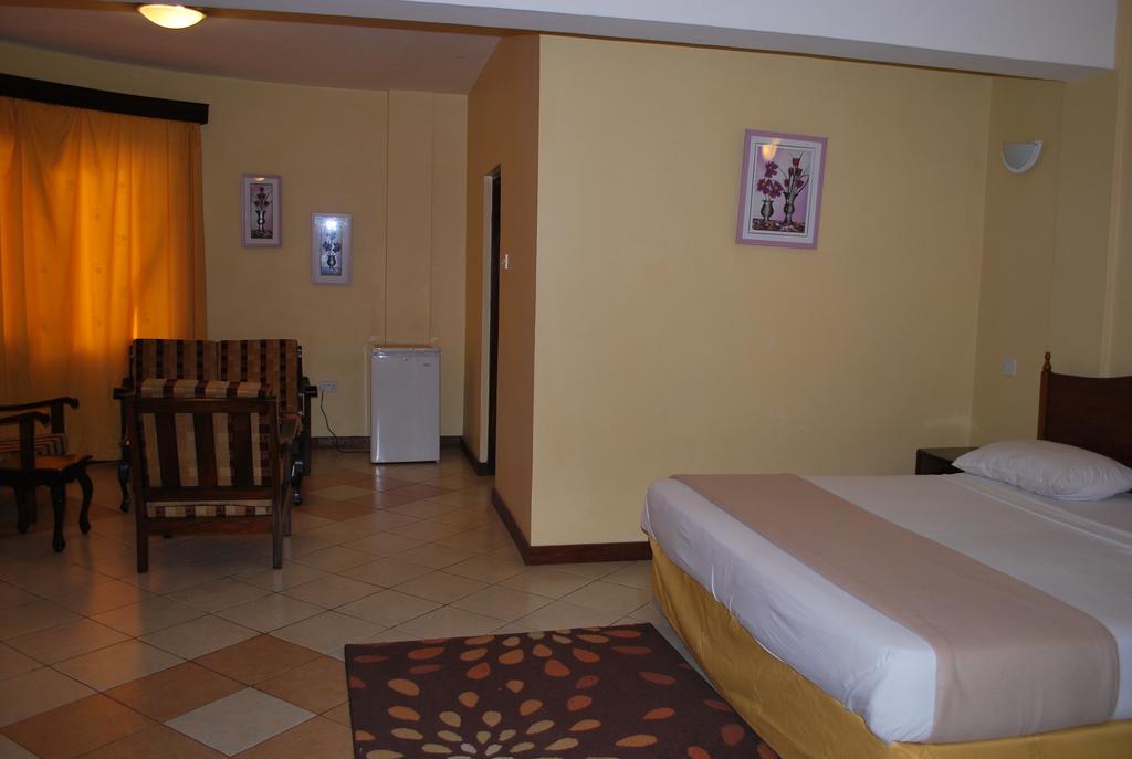 Parkview Inn Moshi Kamer foto