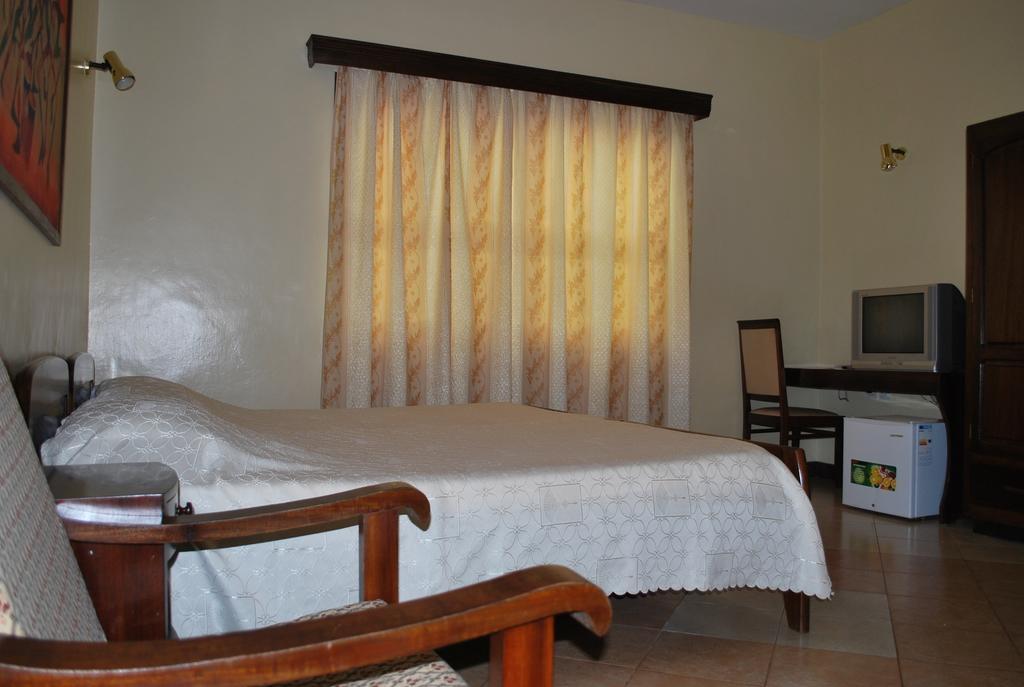 Parkview Inn Moshi Kamer foto