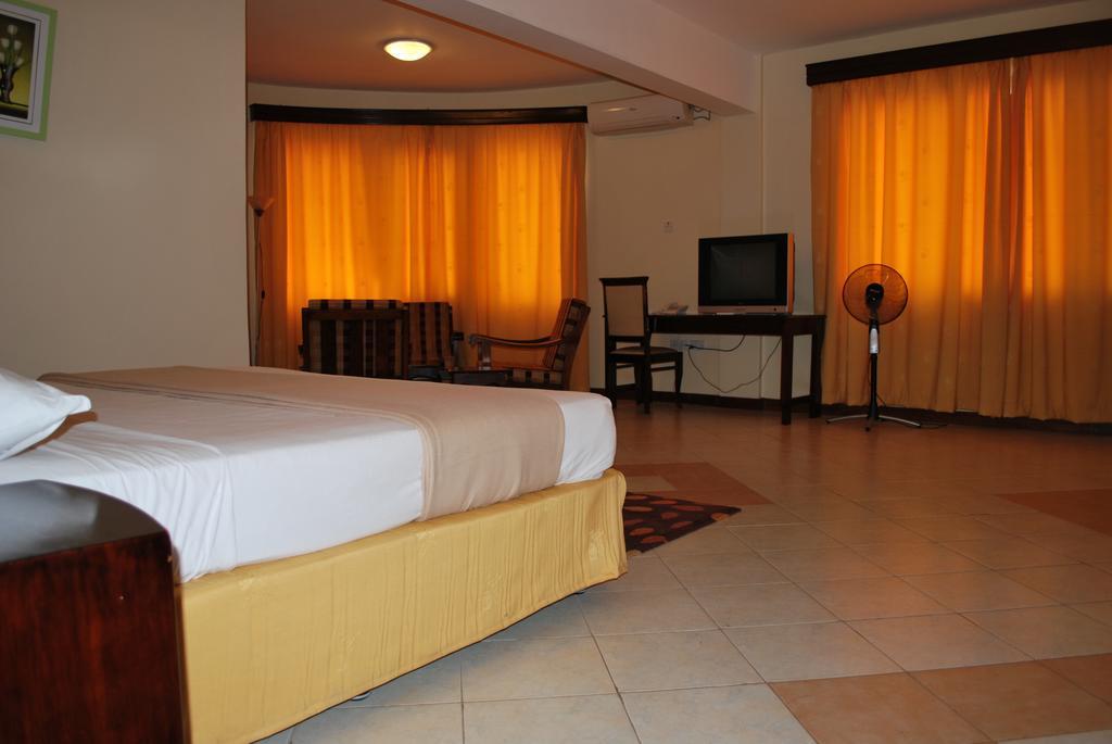 Parkview Inn Moshi Kamer foto