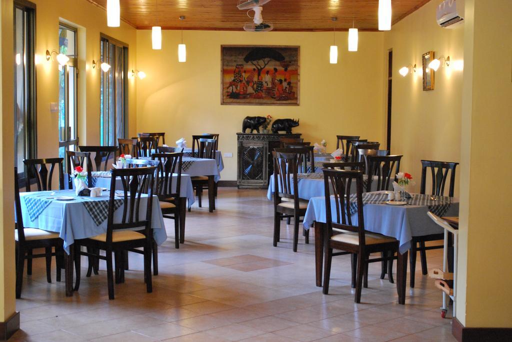 Parkview Inn Moshi Buitenkant foto